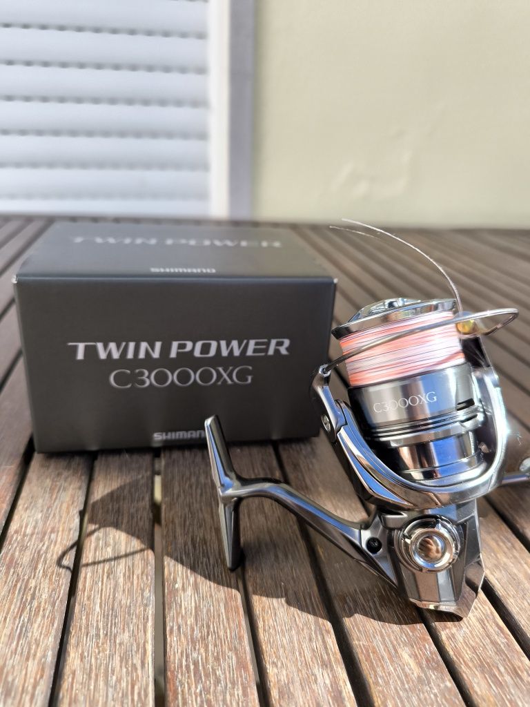 Carreto Shimano TwinPower FE C3000XG