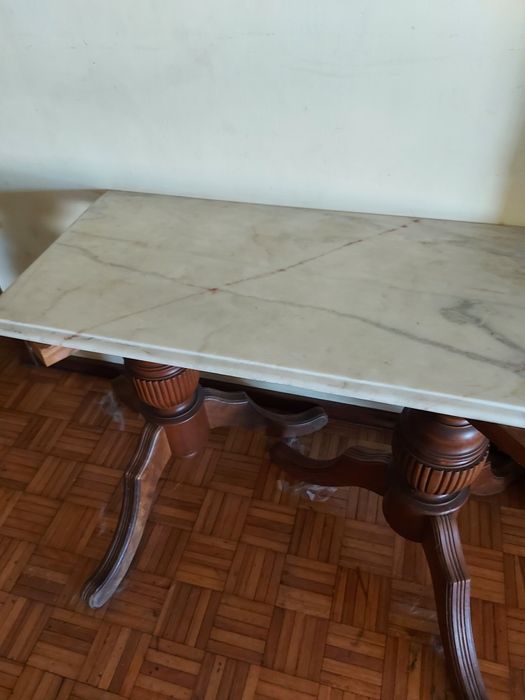 Tampo de mesa em marmore 1.008 comprimento e 47cm largura