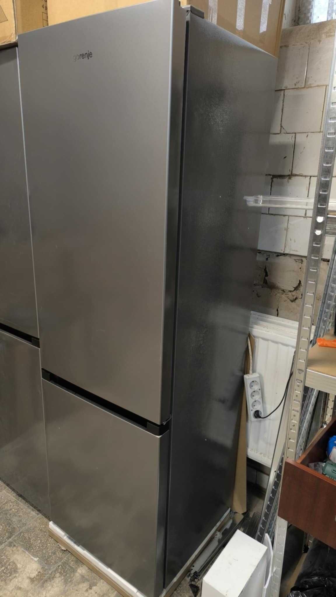 Lodówka Gorenje RK4182PS4 55cm 269L Szuflada CrispZone LED Szary