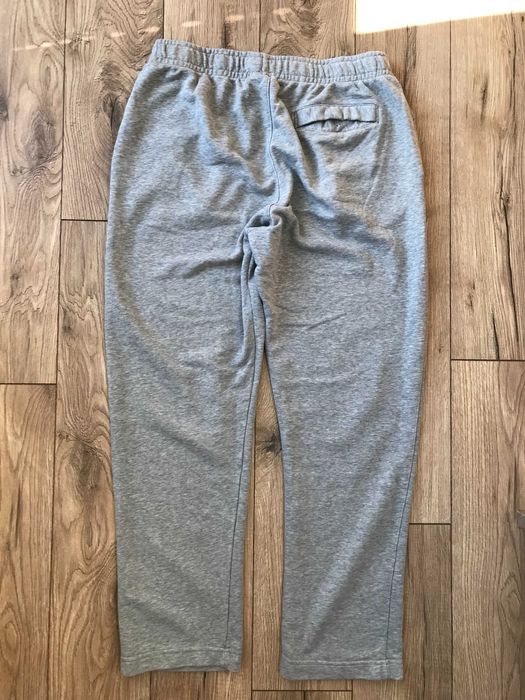 Spodnie dresowe Nike z szerokimi nogawkami rozm.  L ( nowa kolekcja)