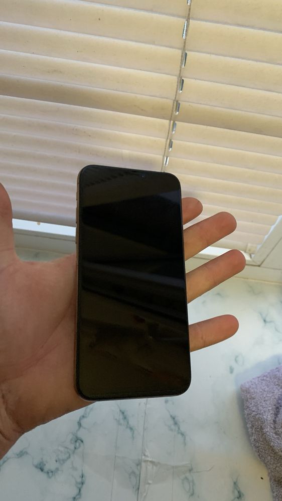 Iphone xs.
