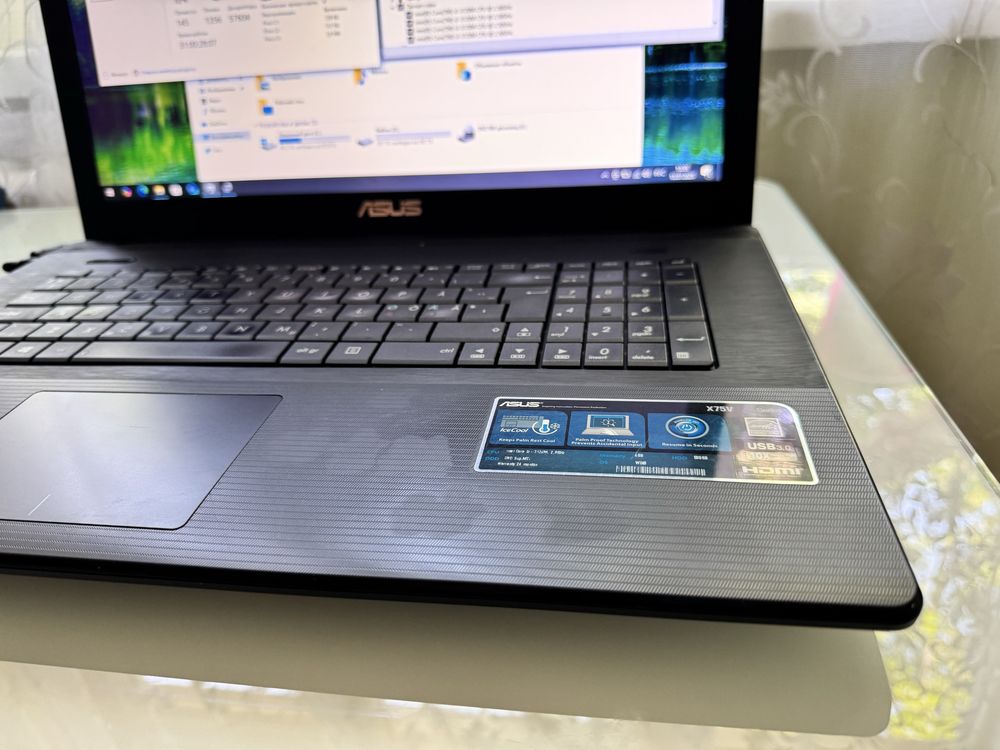 Игровой ноутбук Asus X75V 17,3”/8озу/512hdd/2видео