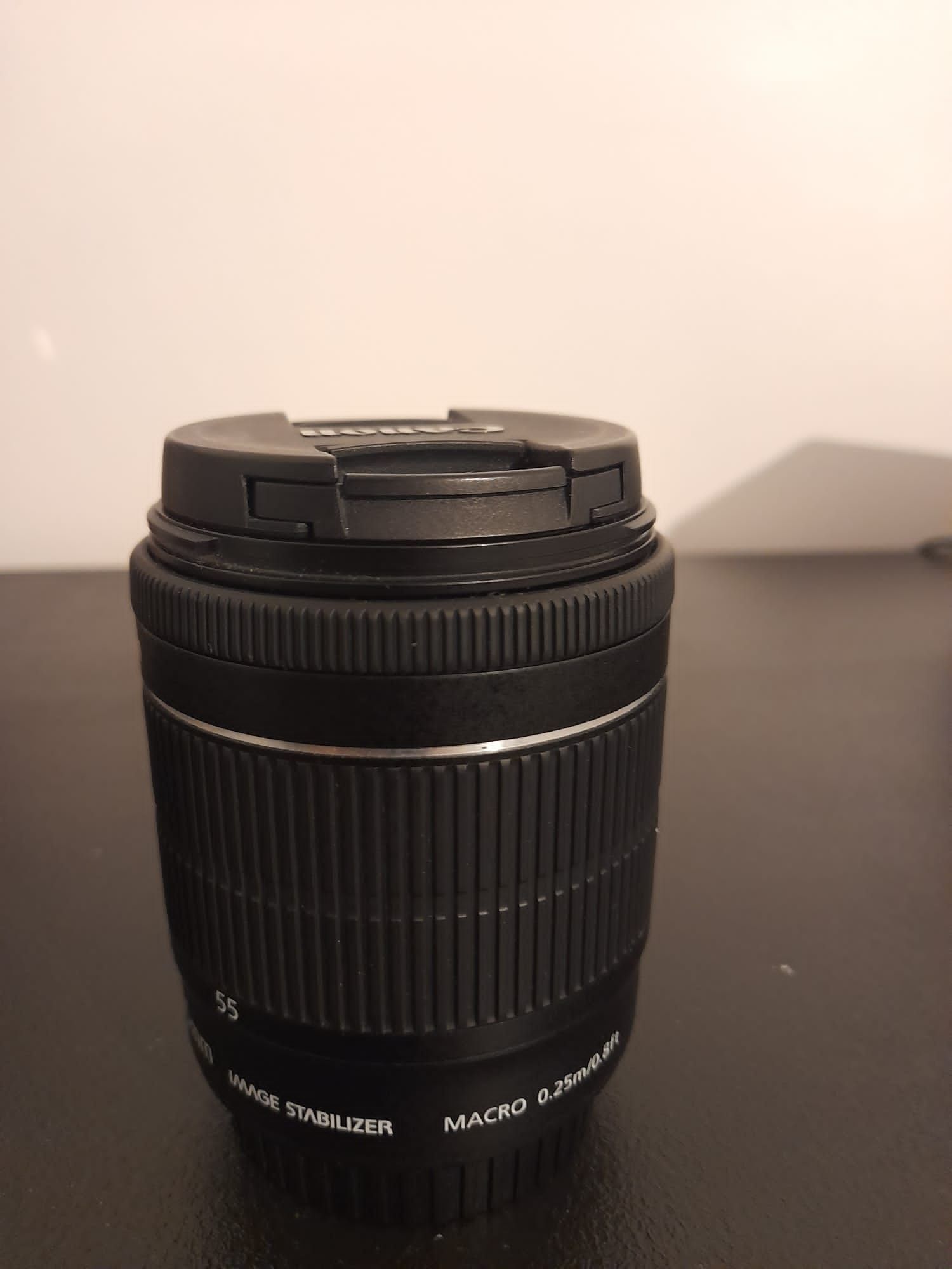 Canon Objetiva EF-S 18-55mm f/3.5-5.6 IS STM