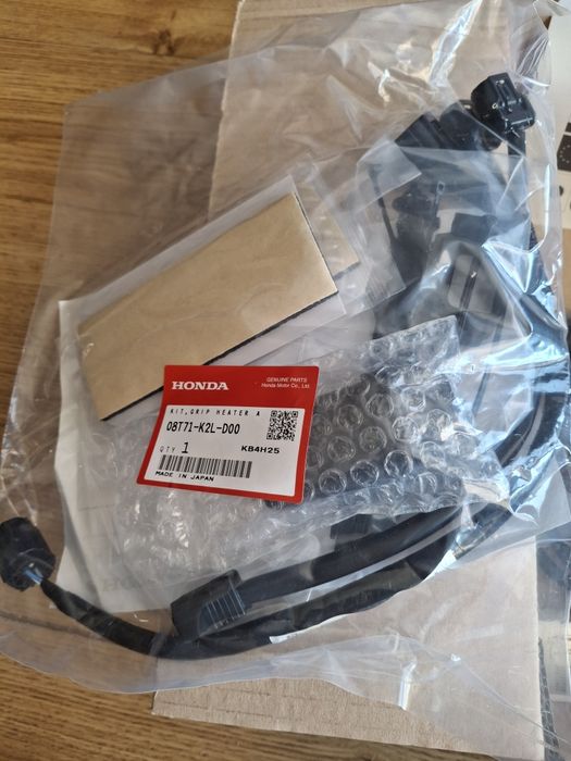 Honda ADV 350 podgrzewane  grzane manetki, nowe, OEM Homda