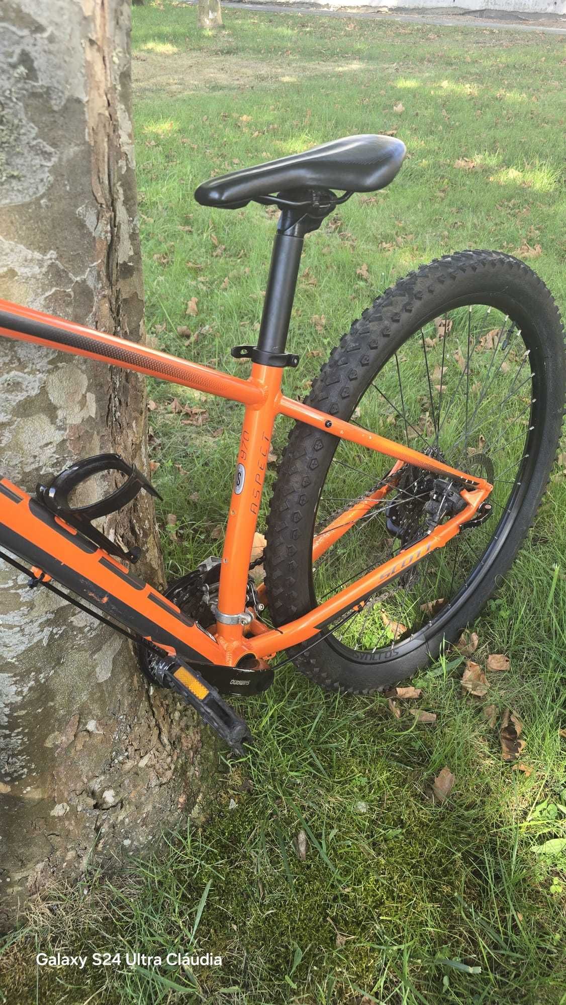 Bicicleta scott .