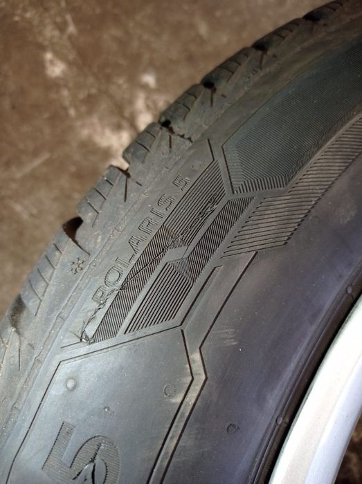 Opona zimowa Barum Polaris 5 205/55/16