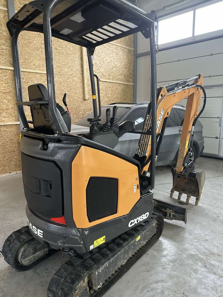 Міні екскаватор Case cx18d