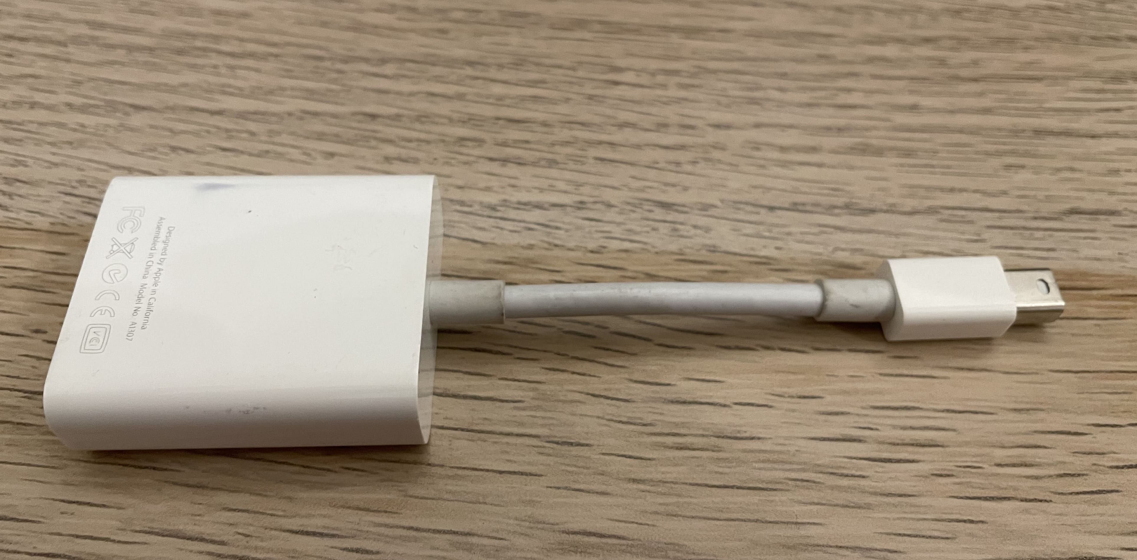 Adaptador mini DisplayPort para VGA, original Apple [COMO NOVO]