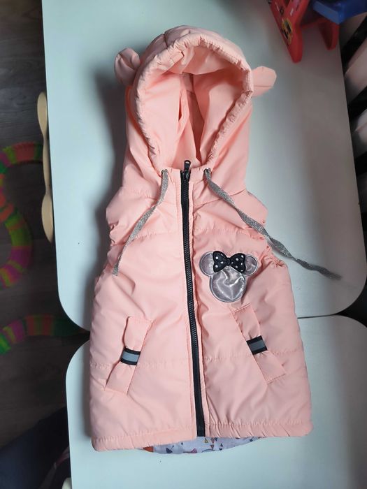 Безрукавка для дівчинки