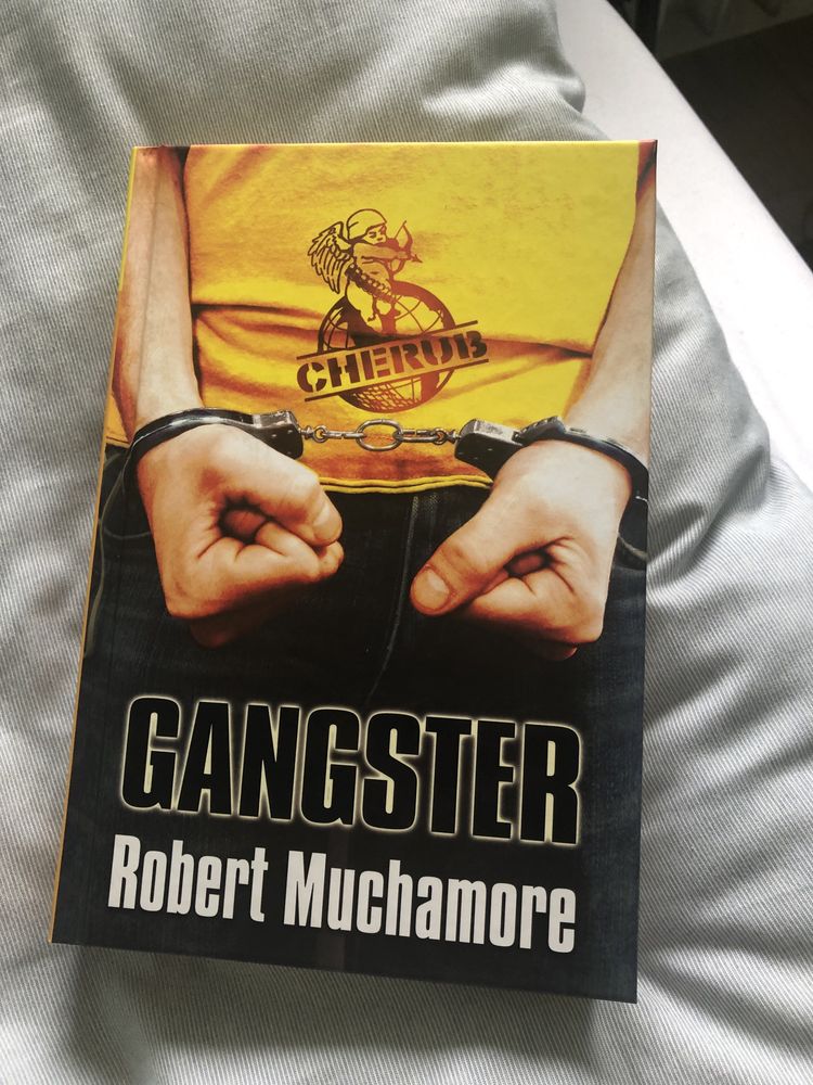 Robert Muchamore Gangster