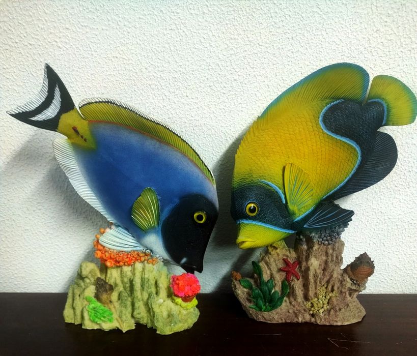 Esculturas de peixes