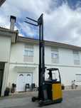 Empilhador retrátil 5m 1600kg elétrico