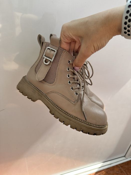 Ботинки демісезонні для дівчинки 32 розмір