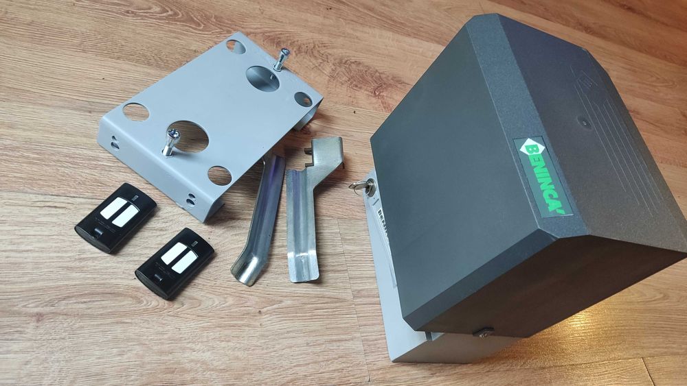 Beninca RI zestaw przesuwny przekładnia w oleju piloty lampa fotokom..