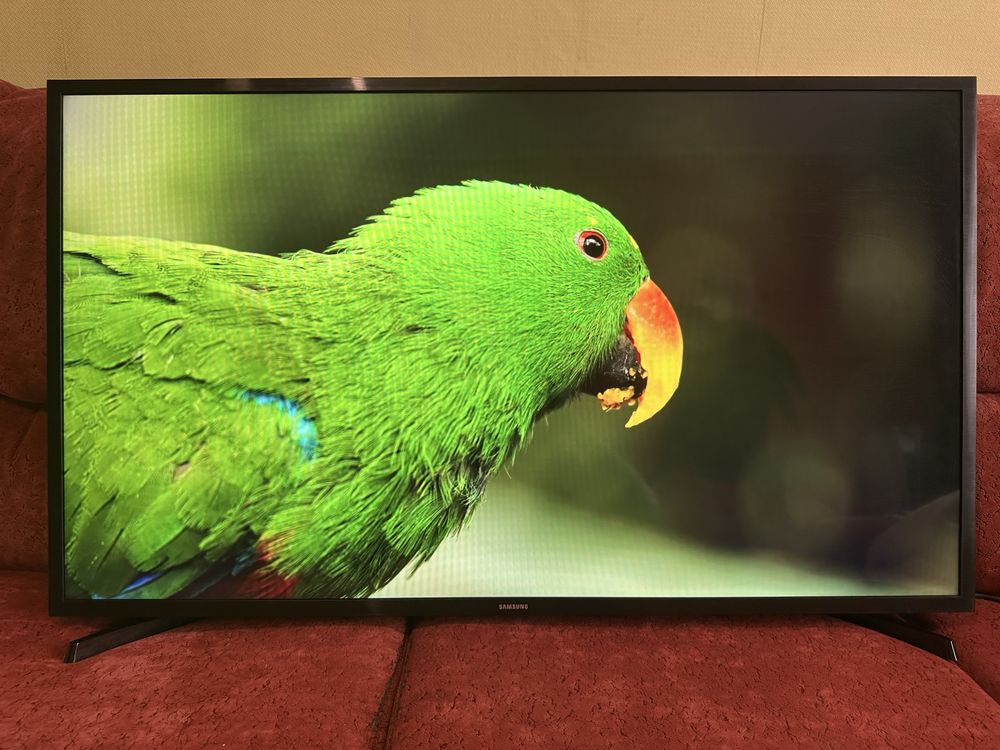 Телевізор Samsung 43" Full HD UE43T5300AUXUA
