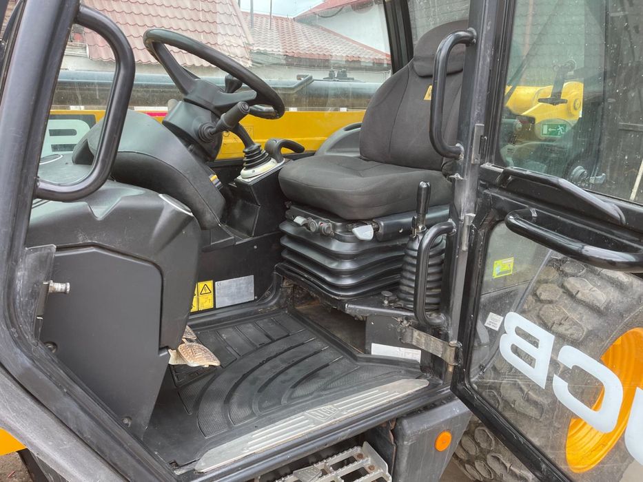 Ładowarka teleskopowa JCB 535-95