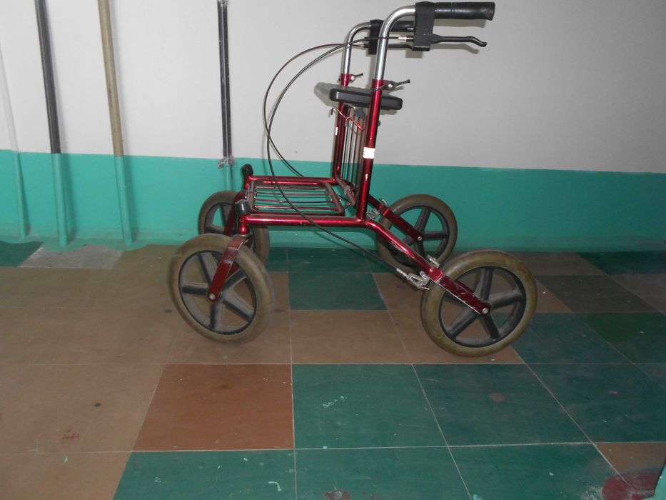 Продам ходунки-роллаторы внедорожные Human