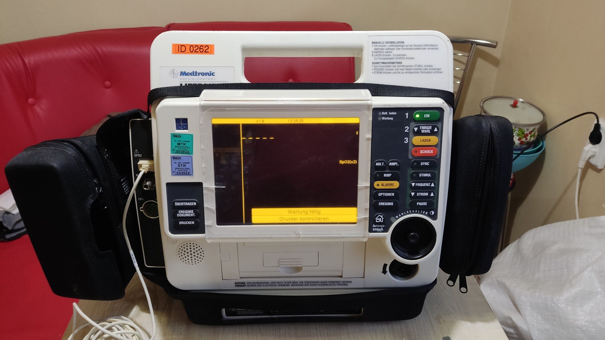 Дефібрилятор Medtronic Lifepak 12