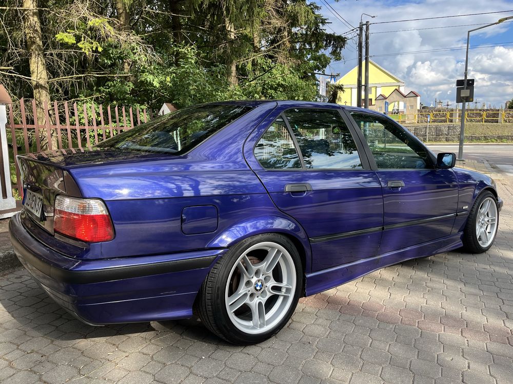 BMW E36 318i Velvet Blue Metalic Indywidual styling 66 Gwint KW