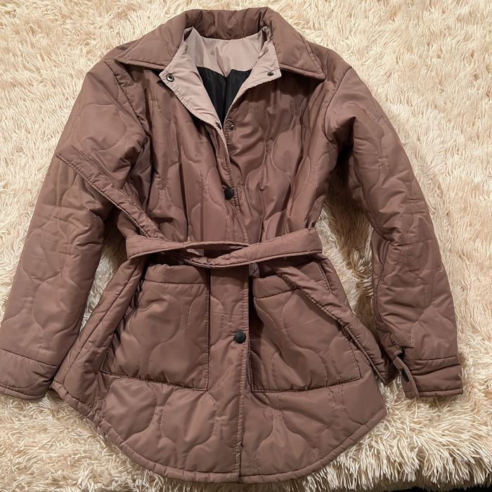 Куртка стьобана з поясом