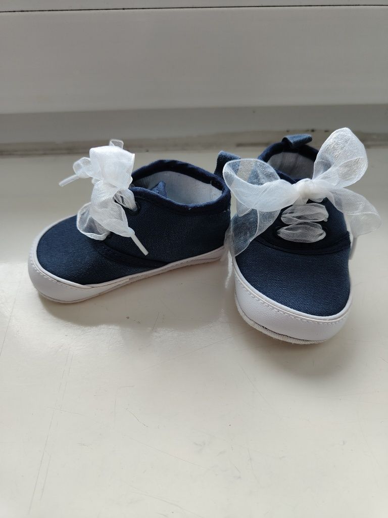 Eleganckie paputki niechodki buty buciki niemowlęce