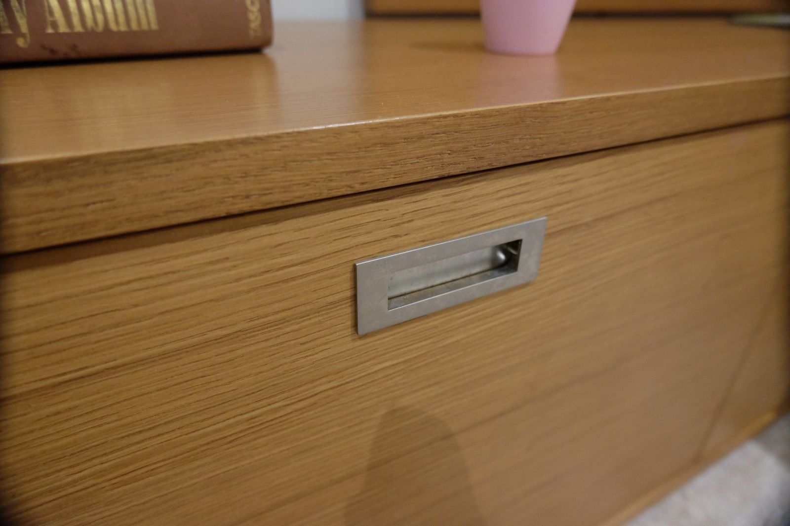 Base e painel de TV