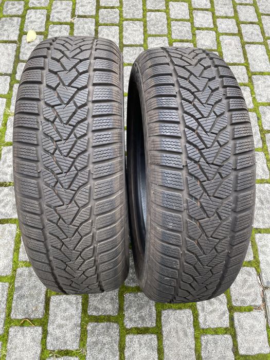 Opony zimowe uniroyal 215 65 R17 jak nowe