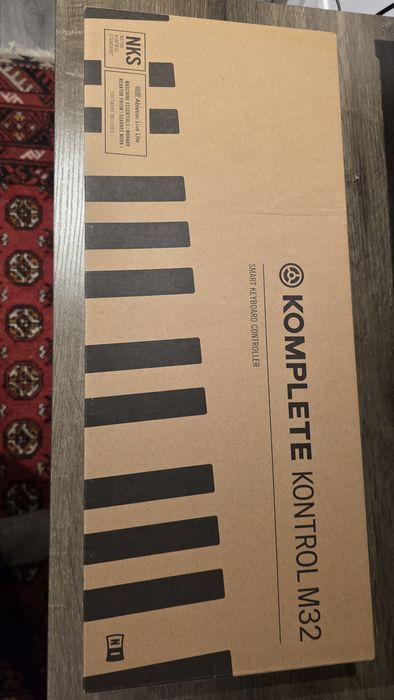 Komplete Kontrol M32 + Komplete 13