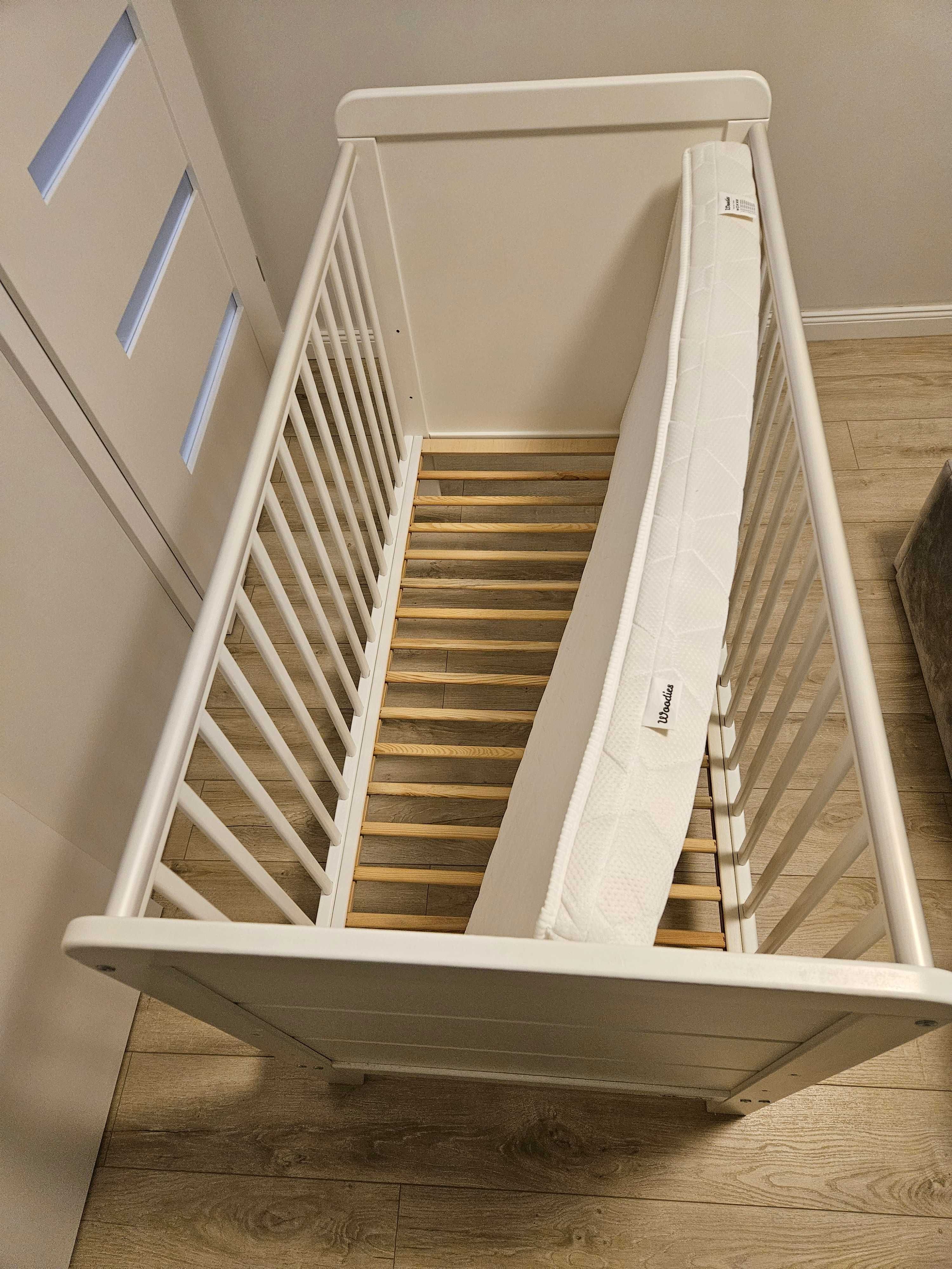 Łóżeczko Woodies 120x60 z materacem premium