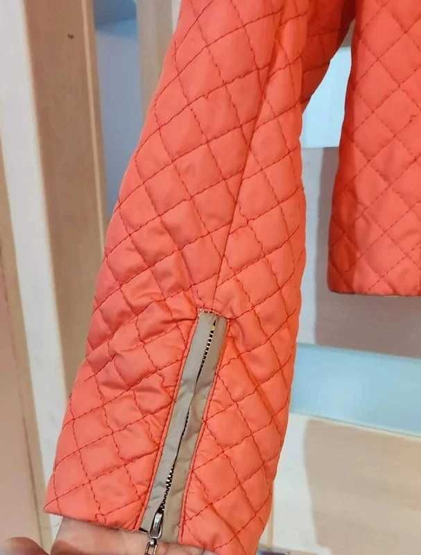 Cienka kurtka narzutka pikowana M/L pomarańczowa na lato