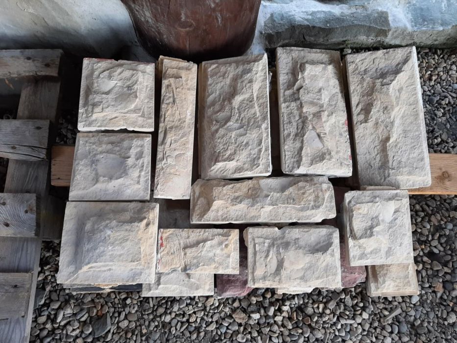 Sprzedam kamień  z rozbiórki kominka