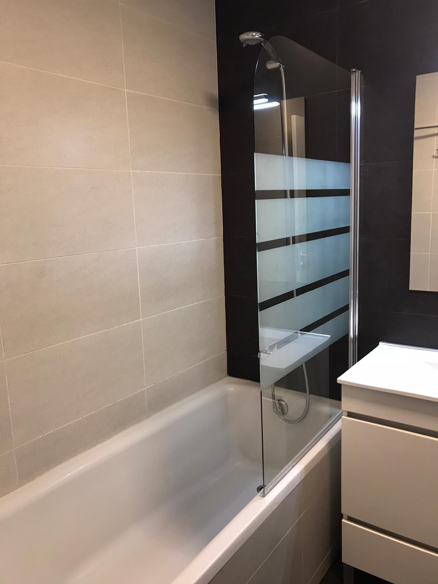 Quarto com Varanda | Ramalde | Tudo Incluído + Limpeza Semanal