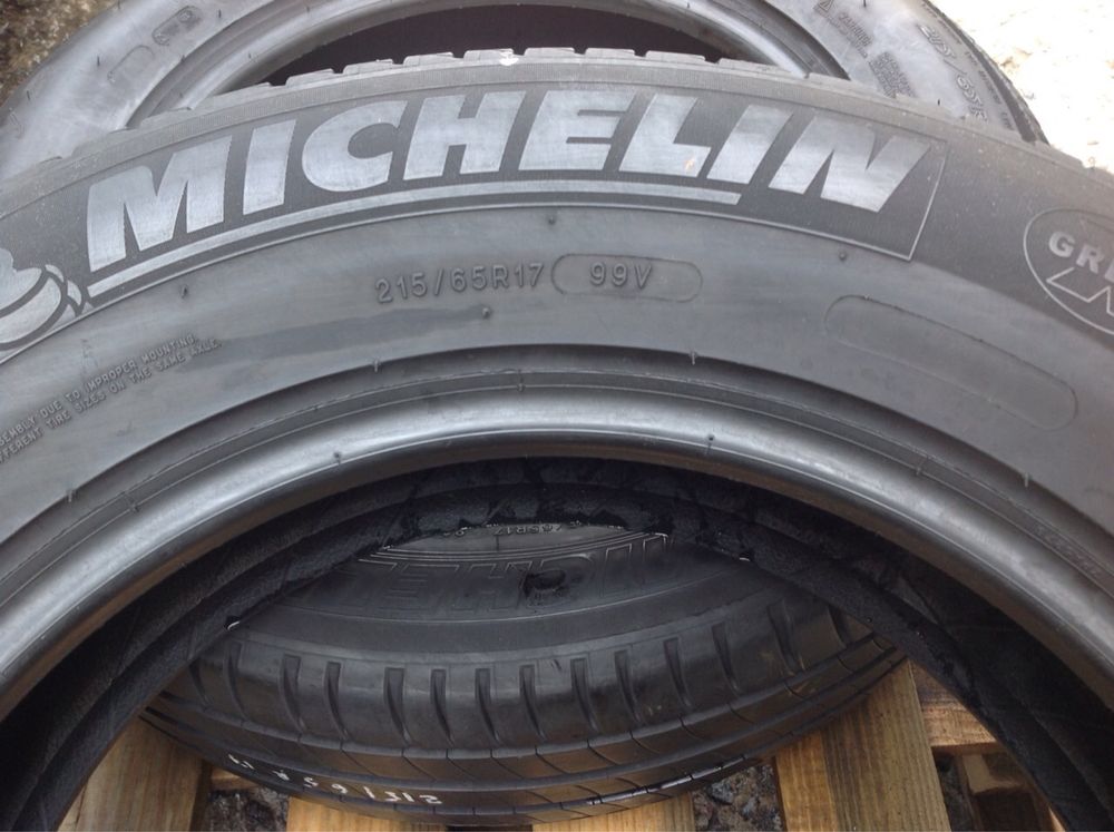 215 / 65 / R 17 99 V Michelin Primacy 3