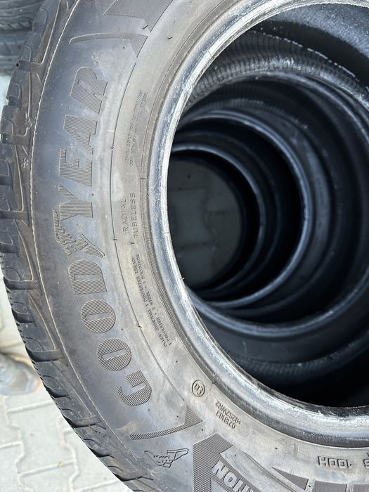 235/60r16 goodyear zima