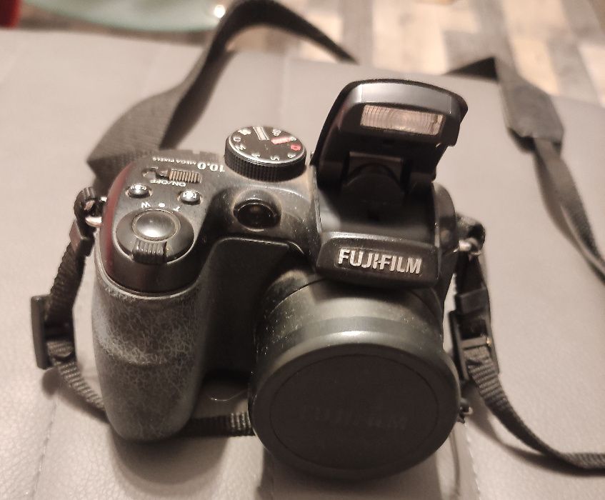 Aparat Fujifilm FINEPIX S1500