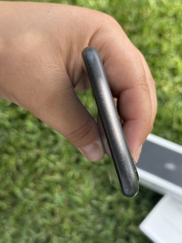 iPhone 11 com 64GB Preto