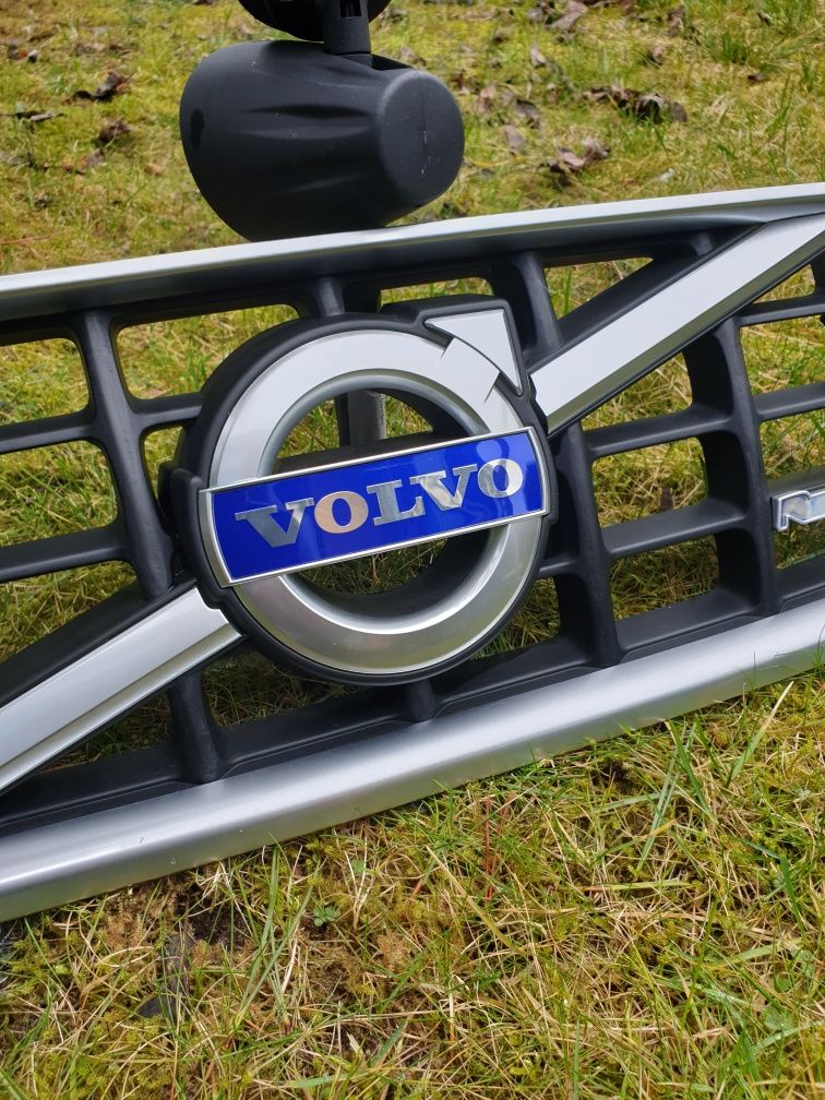 grill volvo V70R 2008- 12  Satyna