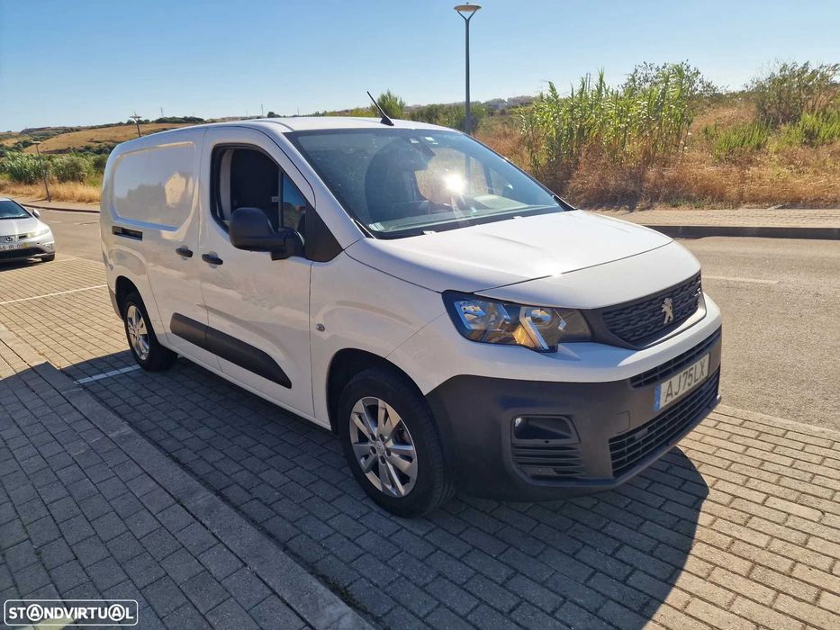 Peugeot Partner Longa, L2 versão Asphalt 2021