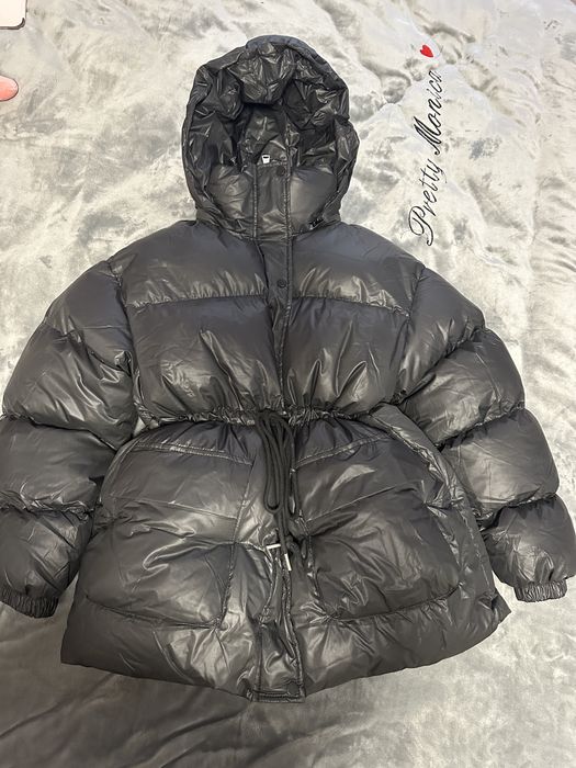 Очень теплый пуфер зимний , новый