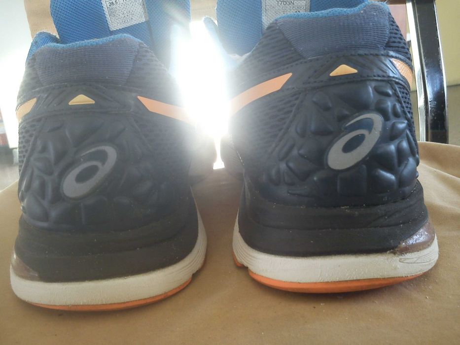 asics 45/28 granatowe z pomarańczowym super stan running