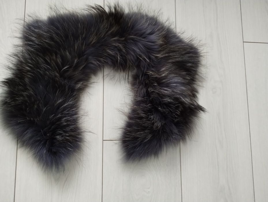 Kołnierz z naturalnego futra jenota