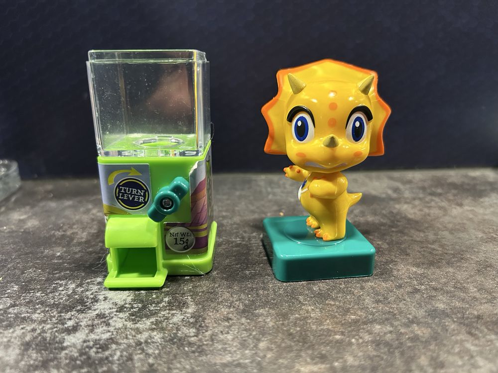 Dino, pudelko na dropsy