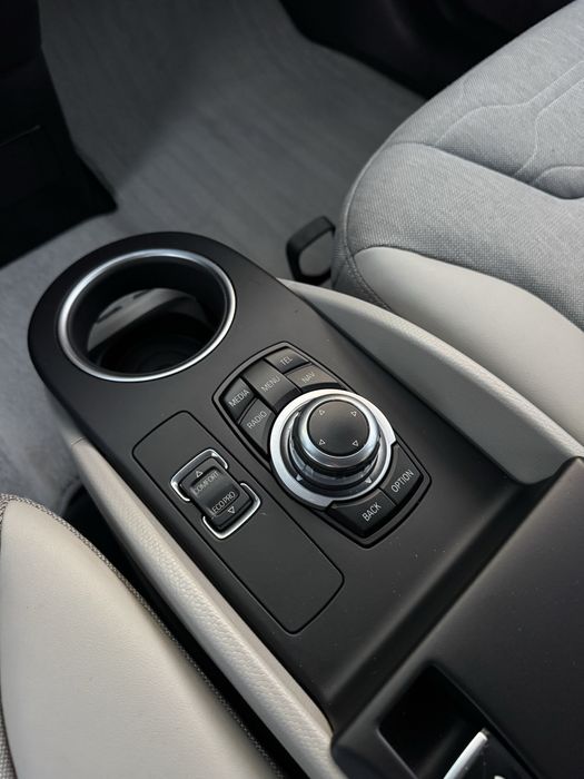 Наявність BMW i3 2015 р. 22 kw