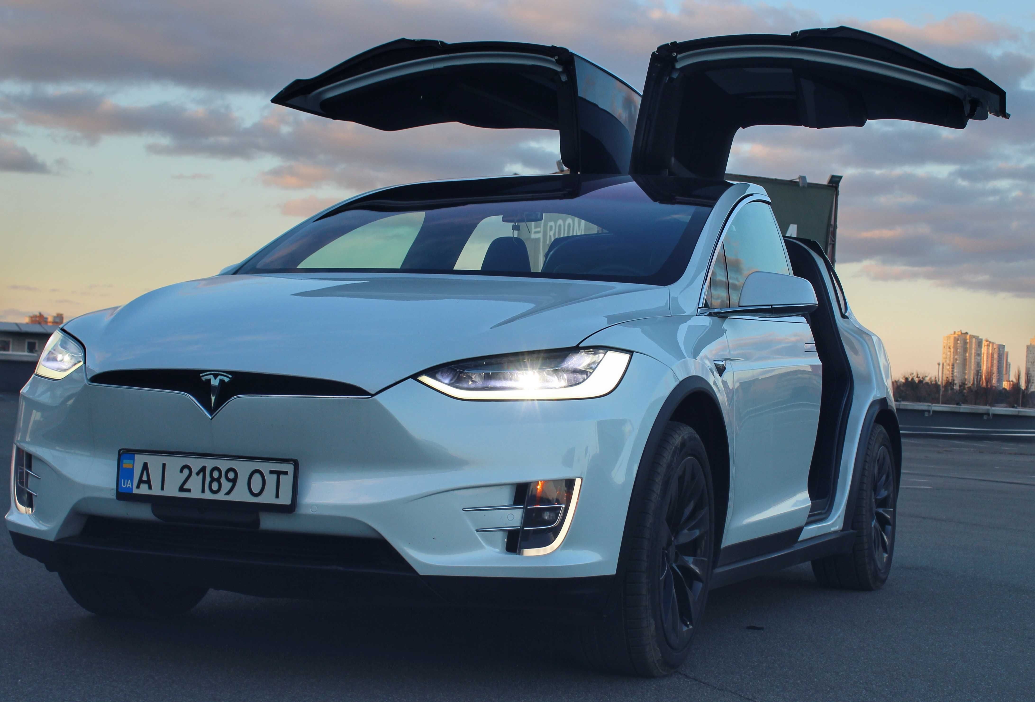 Аренда электромобиля оренда прокат електроавто Tesla model X зап 520км