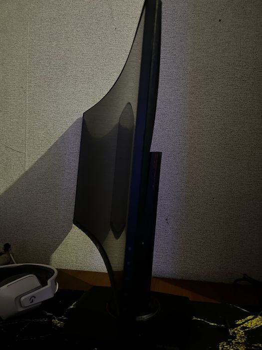 Продам монитор СРОЧНО