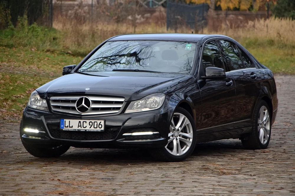 Mercedes-Benz Klasa C C180 CGI 1.6B 156KM LIFT~Navi~Pół skóra~Grzane fotele~2x PDC