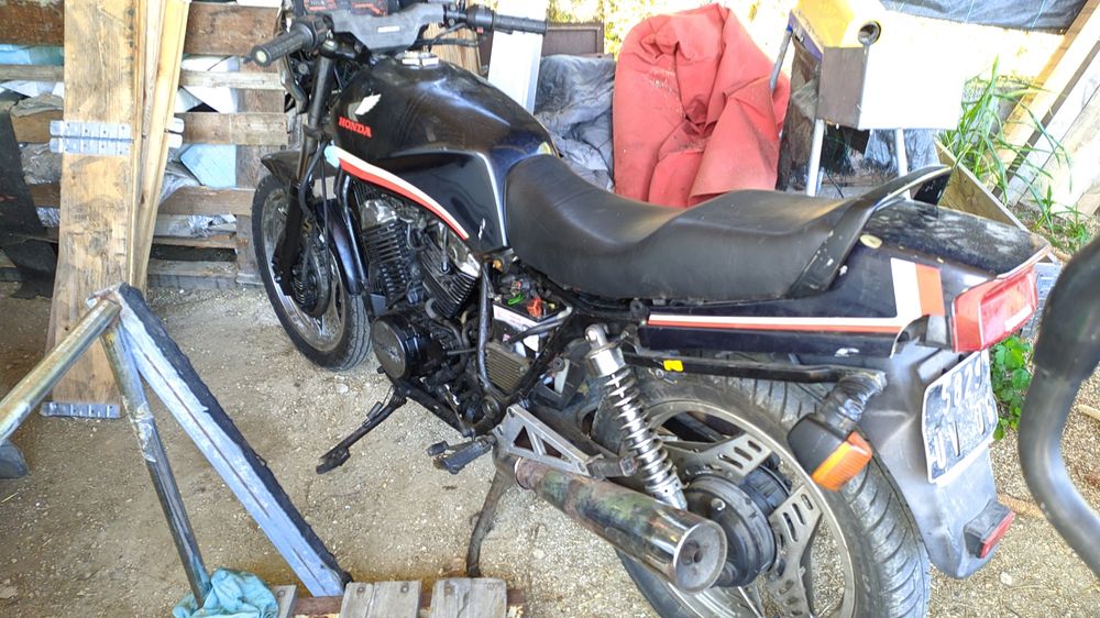 Mota Honda VT500e