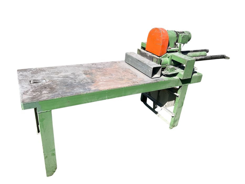 Podajnik mechaniczny do prasy / linii produkcyjnej