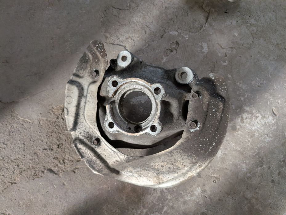 Цапфа кулак ступица опора BMW 3 4 F30 F32 F33 F34 F36 316 318 320 328