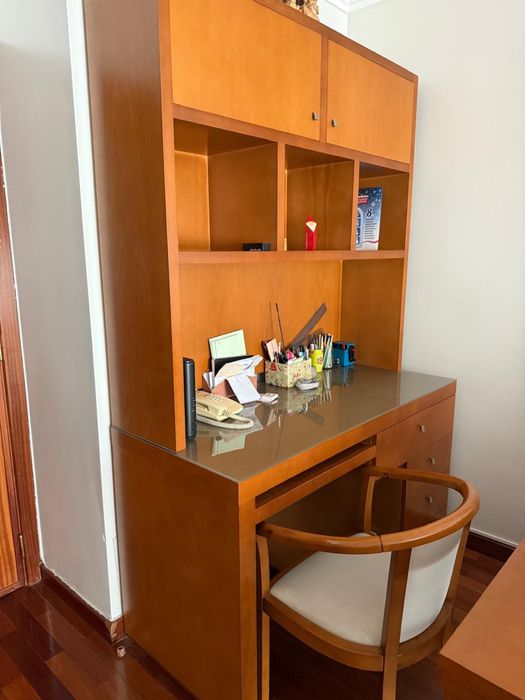 Secretaria madeira (faia) de cor natural